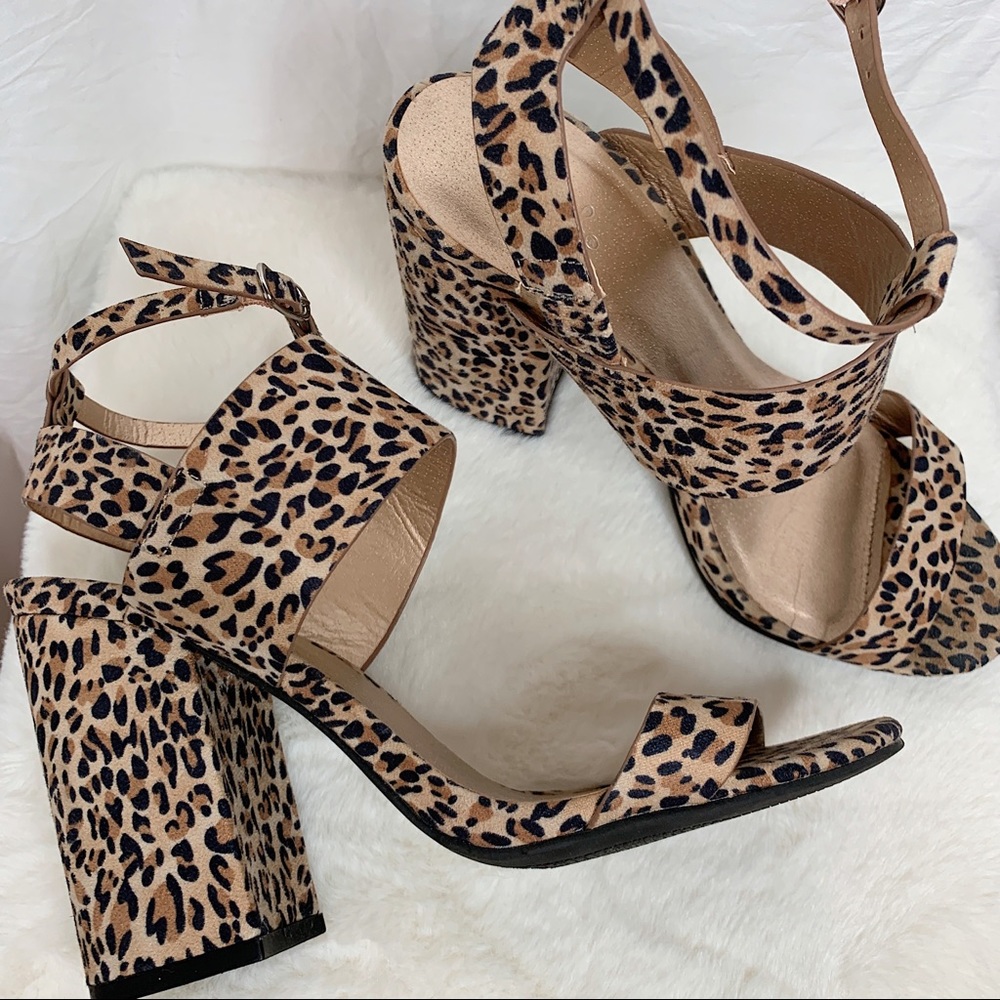 Leopard chunky heels